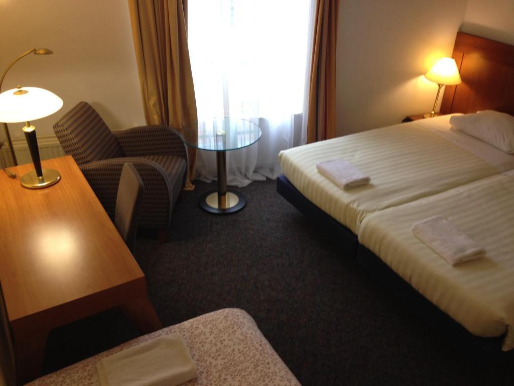 Hotel Alfa Амстердам Стая снимка